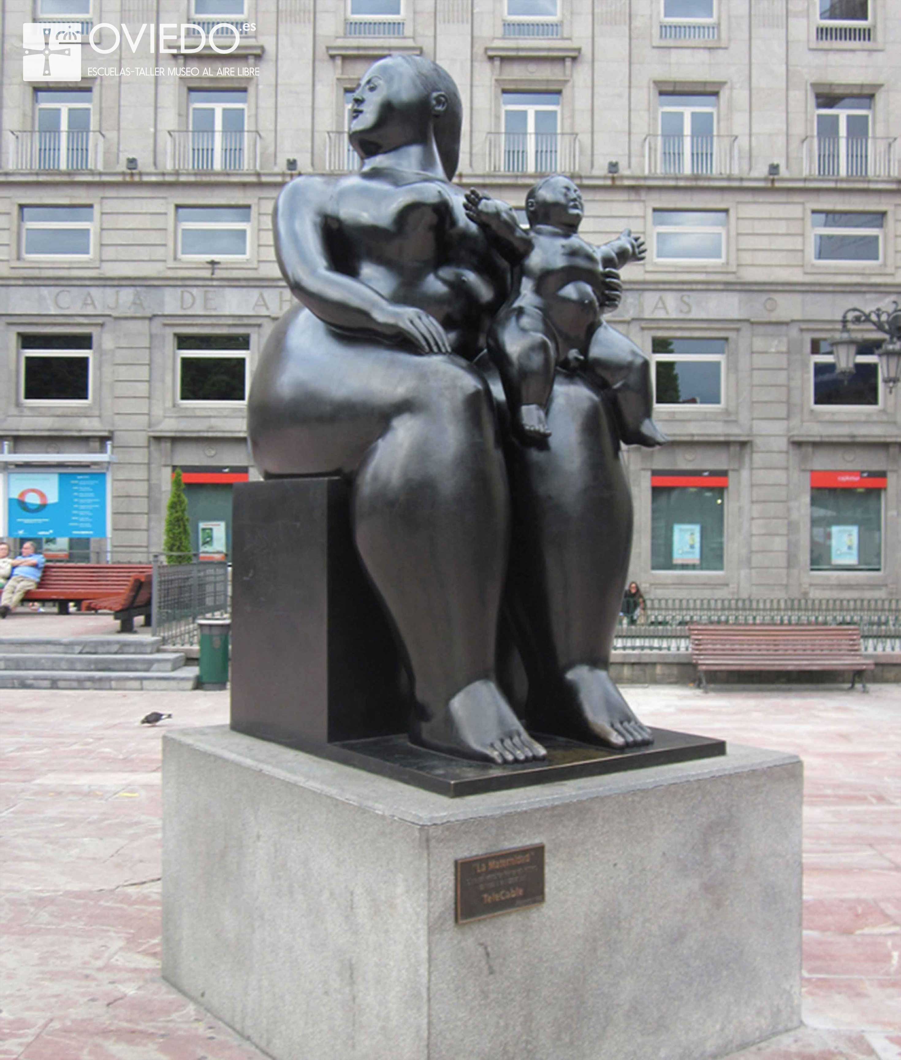 Escultura La Maternidad